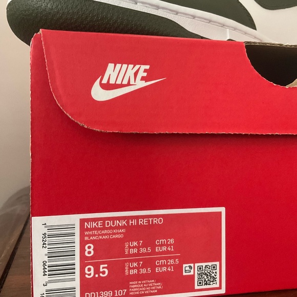 Nike Dunk Hi Retro - Picture 2 of 3